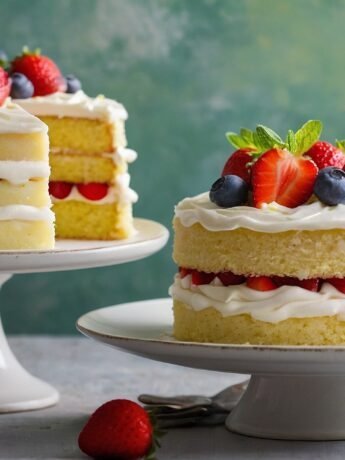 Lemon strawberry cake